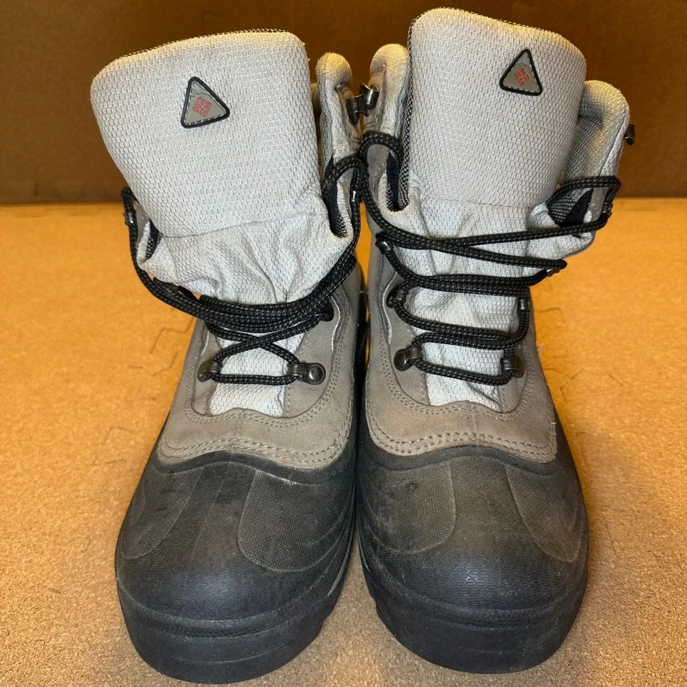 Columbia Cascadian Summit Boots Womens 9.5 Gray BL1168-925 Hiking Winter Snow